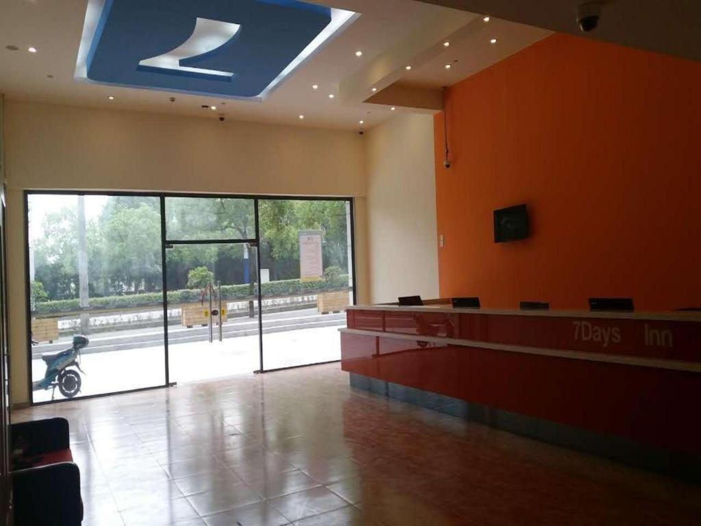 7 Days Inn Shanghai Minhang Dongchuan Road Jiaotong University Xangai Exterior foto