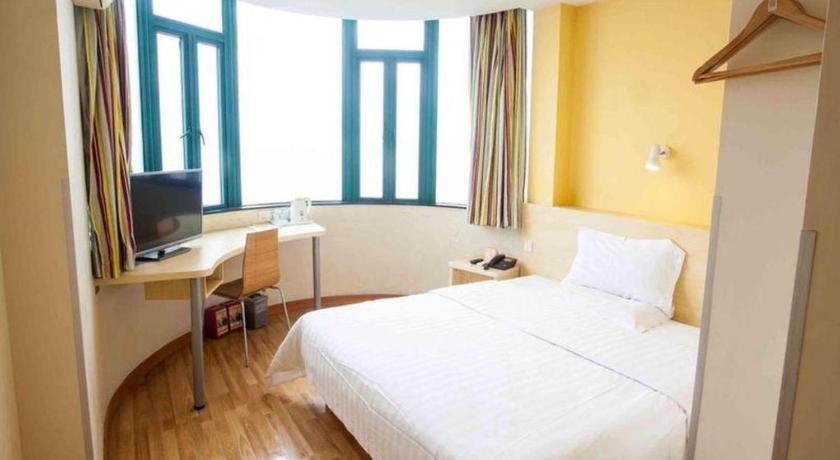 7 Days Inn Shanghai Minhang Dongchuan Road Jiaotong University Xangai Exterior foto